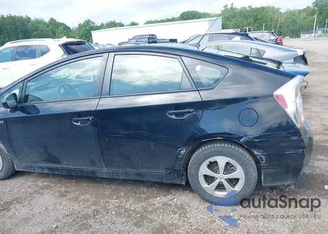 2015 Toyota Prius Four z USA, uszkodzony, nr VIN JTDKN3DU0F1872321